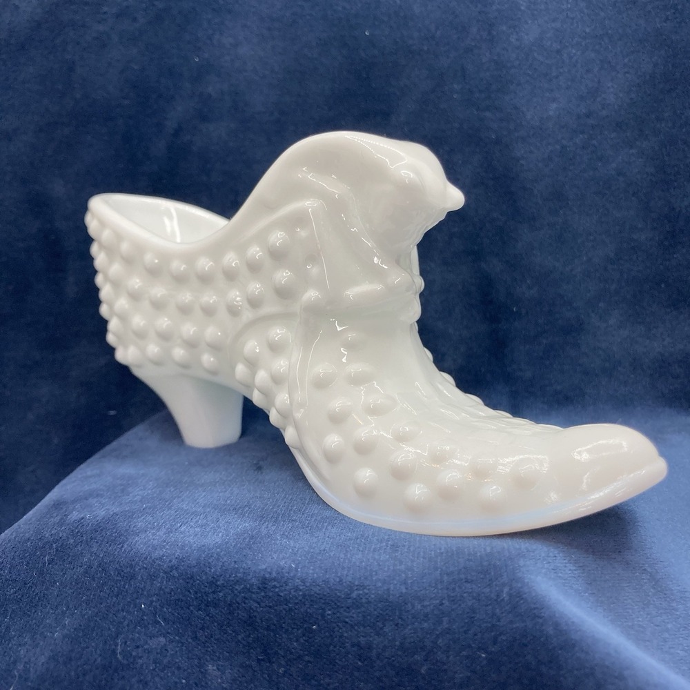 Vintage Fenton Milk Glass Hobnail Cat Head High Heel Shoe Slipper - Picture 2 of 7